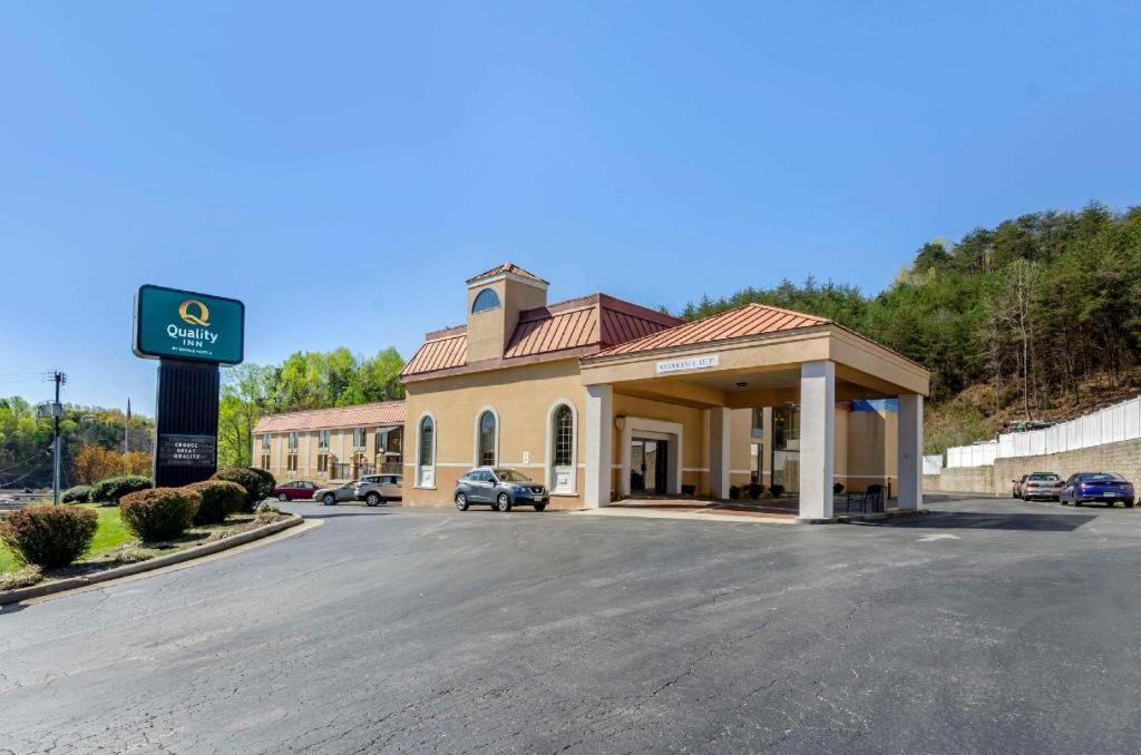 Quality Inn Near Martinsville Speedway Collinsville Exterior photo